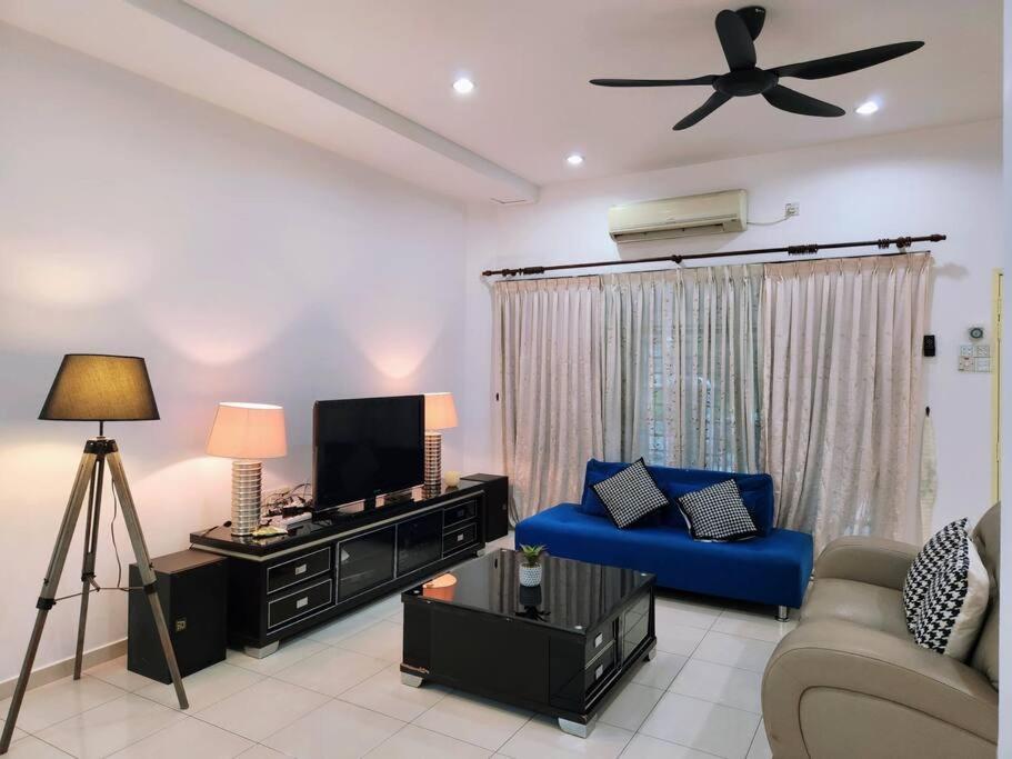 10min to IPOH town GEMILANG TAWAS 4br4bath 14pax photo 4
