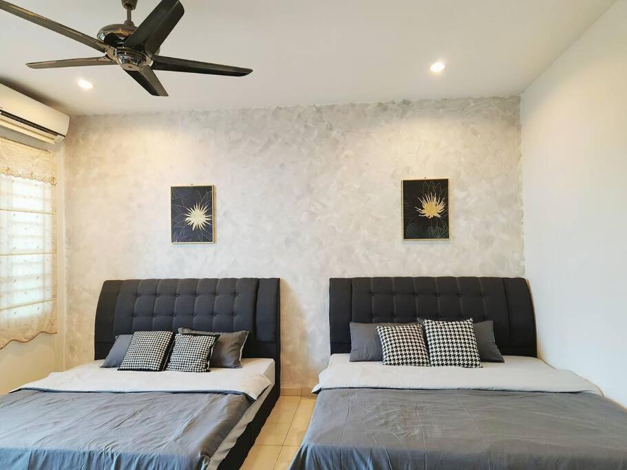 10min to IPOH town GEMILANG TAWAS 4br4bath 14pax photo 5