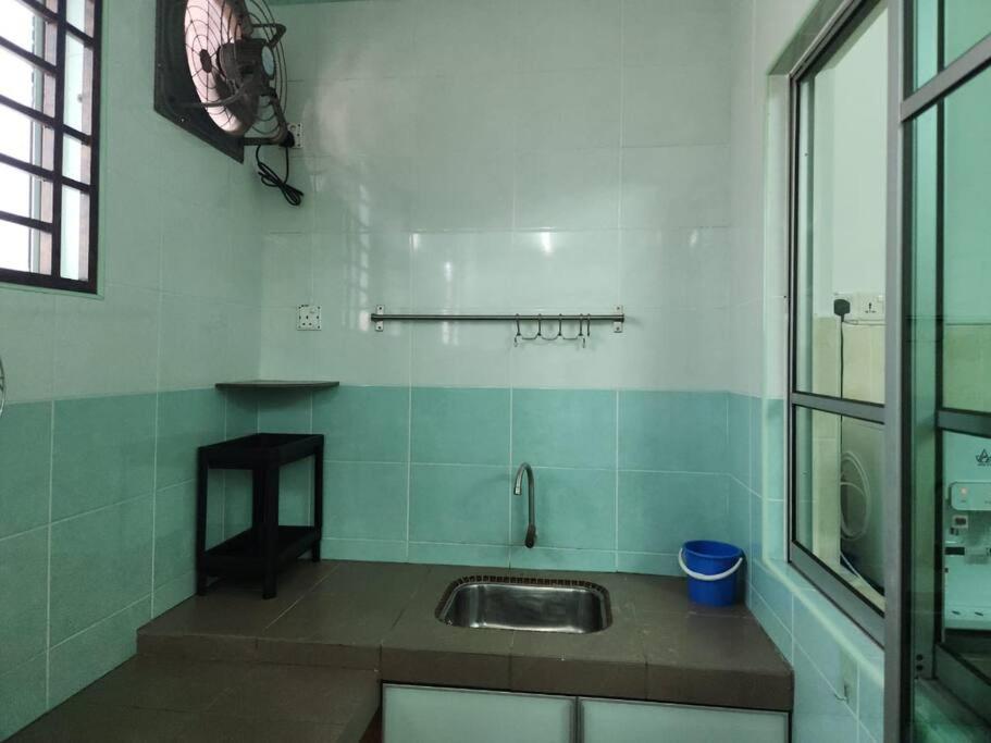 10min to IPOH town GEMILANG TAWAS 4br4bath 14pax view 4