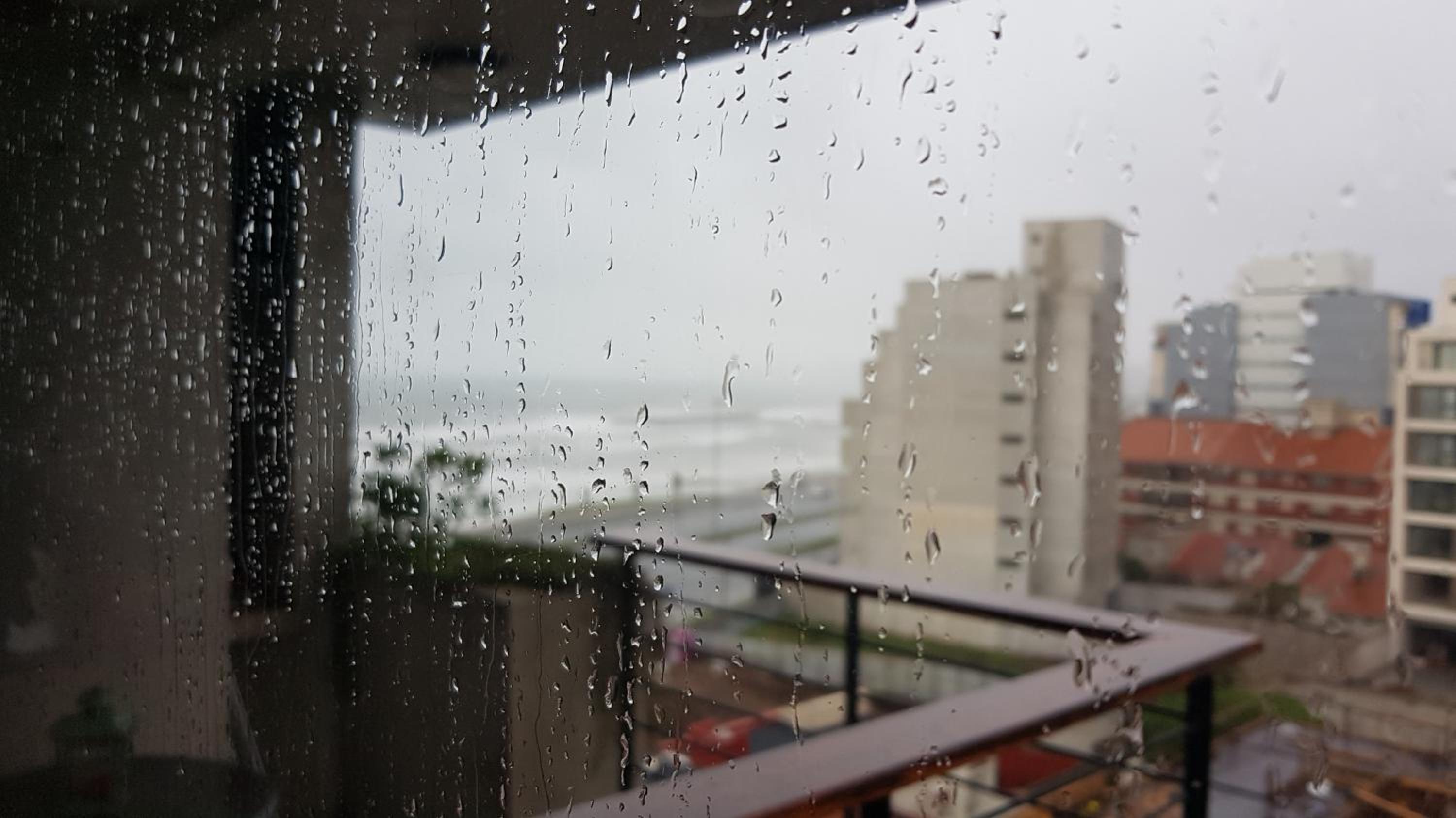 Semipiso Casaverde,con doble vista al mar, frente a la playa!con cochera y balcón terraza