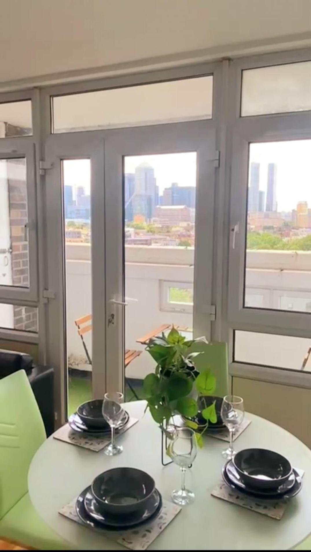 LONDON -2 bedroom - Breathtaking Views London Skyline Canary Warf