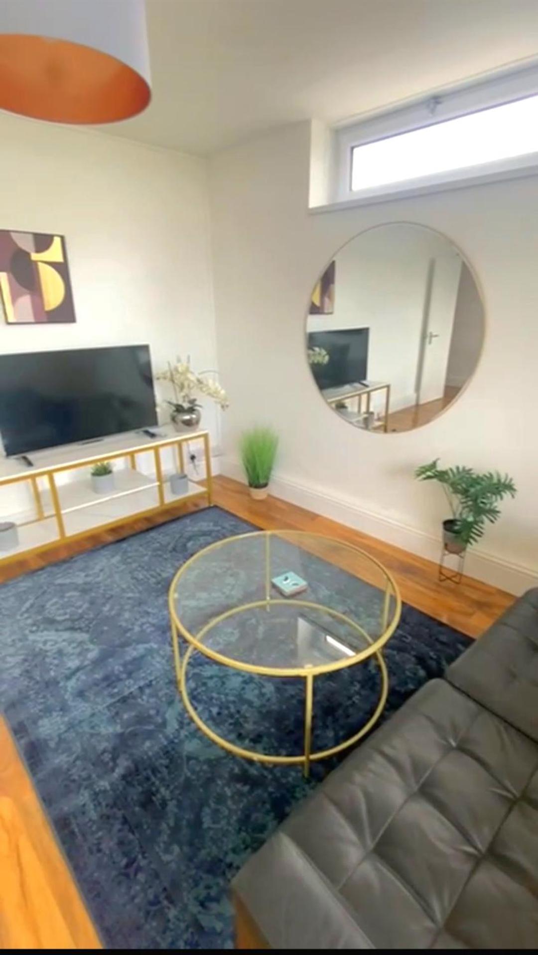 LONDON -2 bedroom - Breathtaking Views London Skyline Canary Warf