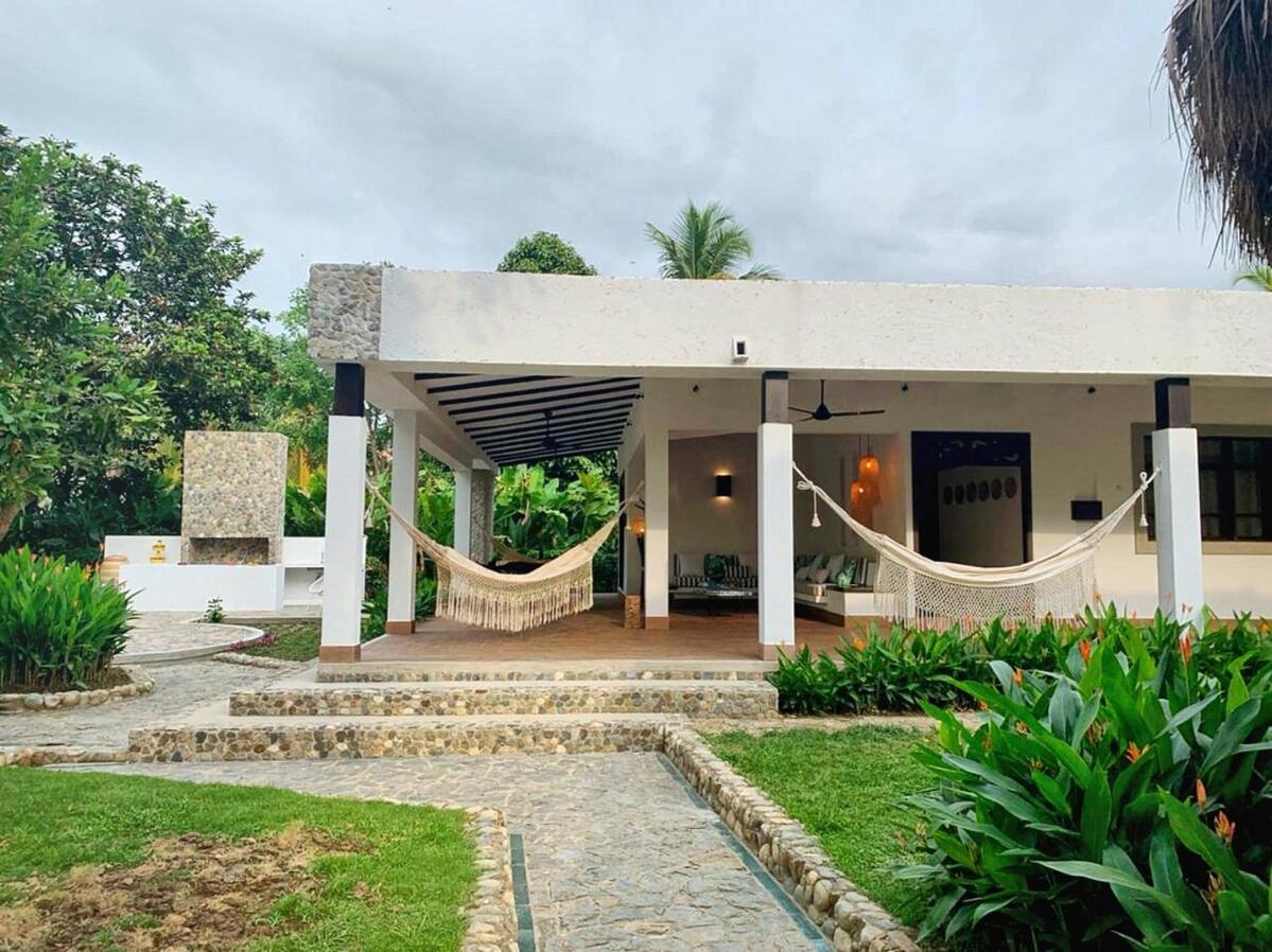 NEW beach villa w pool between Tayrona & Palomino
