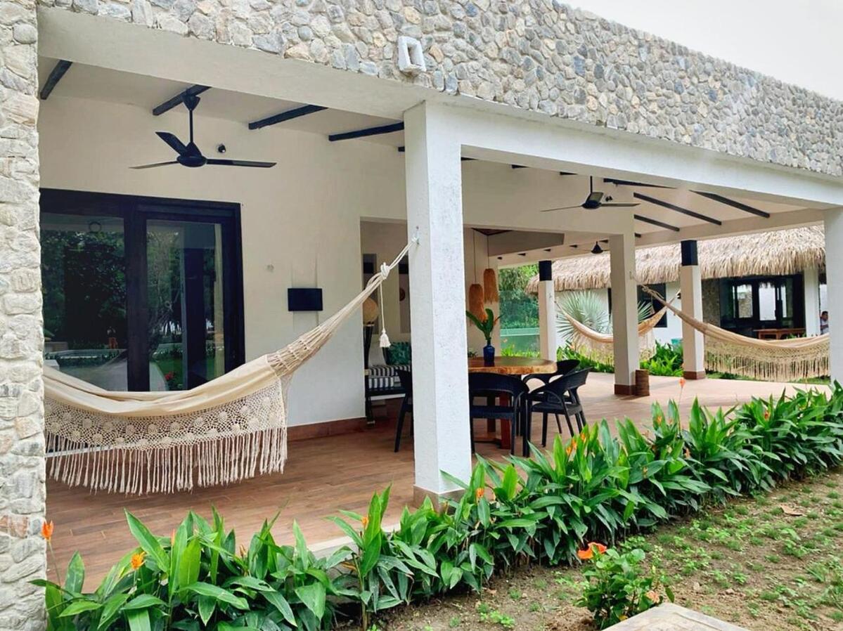 NEW beach villa w pool between Tayrona & Palomino