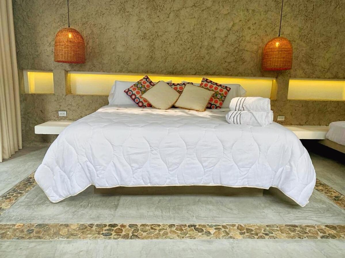 NEW beach villa w pool between Tayrona & Palomino