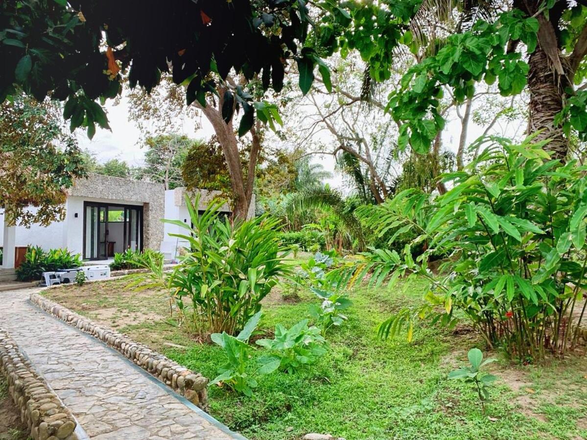 NEW beach villa w pool between Tayrona & Palomino