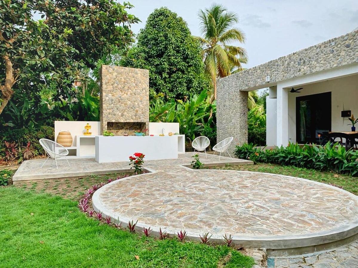 NEW beach villa w pool between Tayrona & Palomino