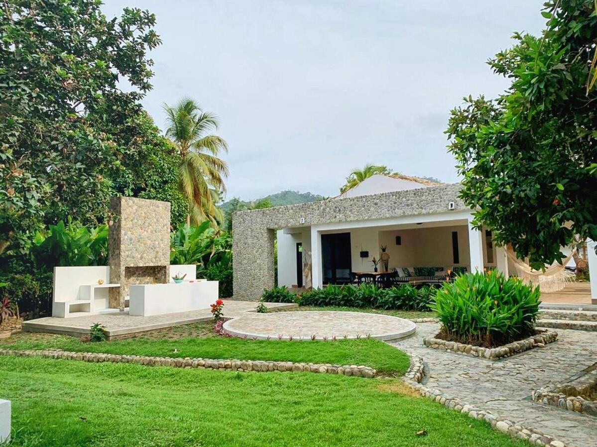 NEW beach villa w pool between Tayrona & Palomino