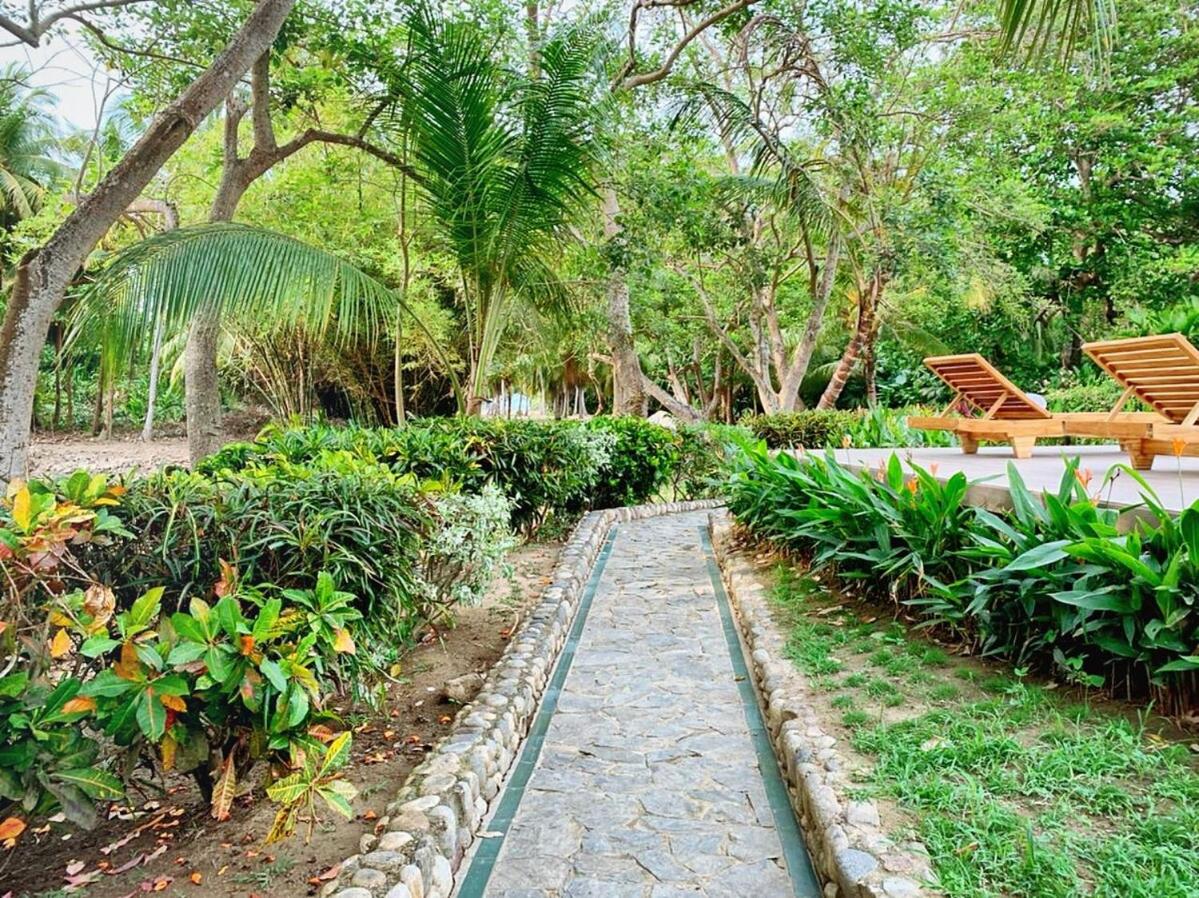 NEW beach villa w pool between Tayrona & Palomino