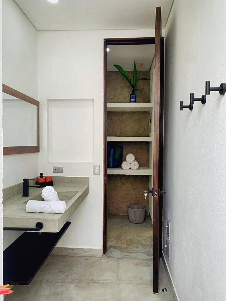 NEW beach villa w pool between Tayrona & Palomino