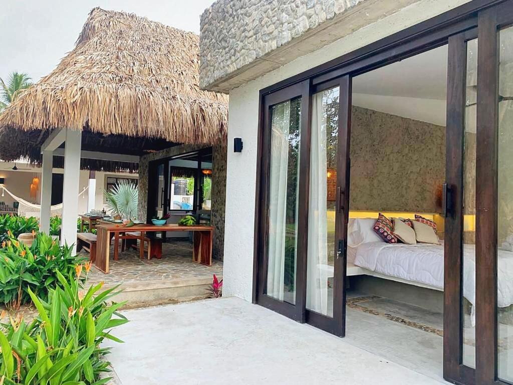 NEW beach villa w pool between Tayrona & Palomino