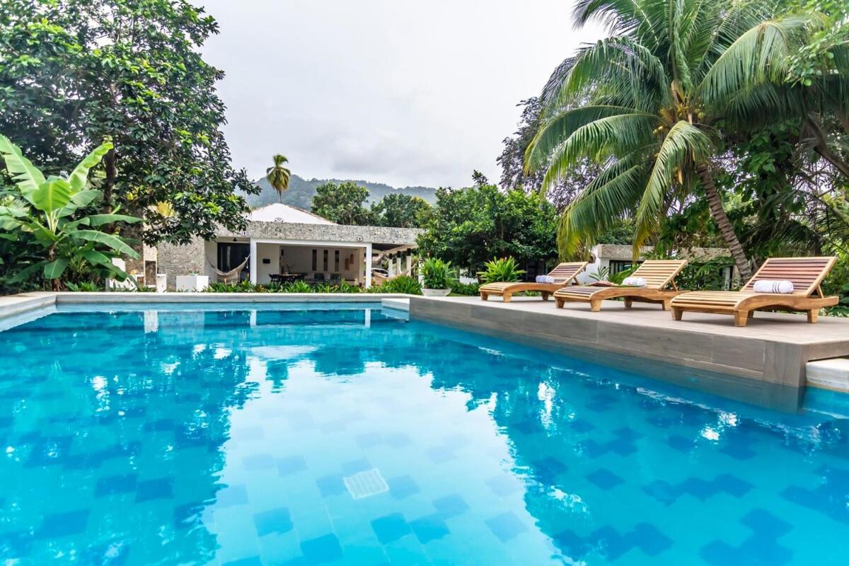 NEW beach villa w pool between Tayrona & Palomino