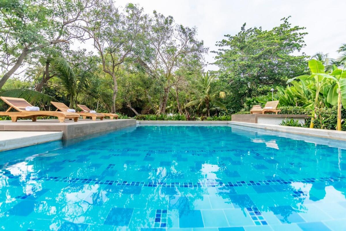 NEW beach villa w pool between Tayrona & Palomino
