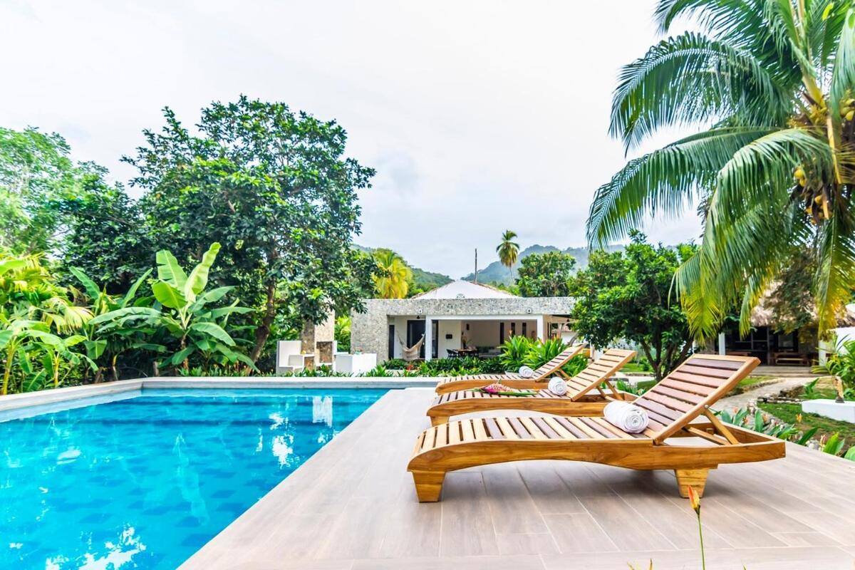 NEW beach villa w pool between Tayrona & Palomino