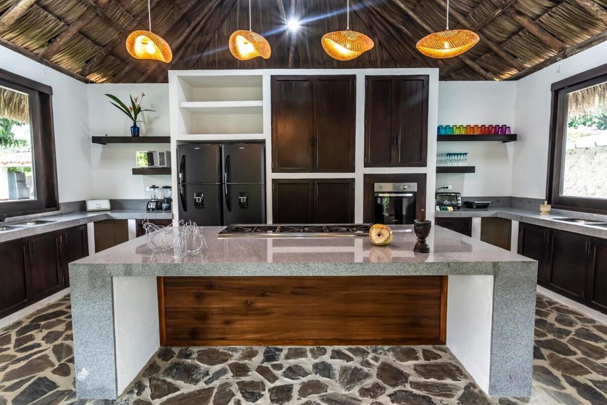 NEW beach villa w pool between Tayrona & Palomino