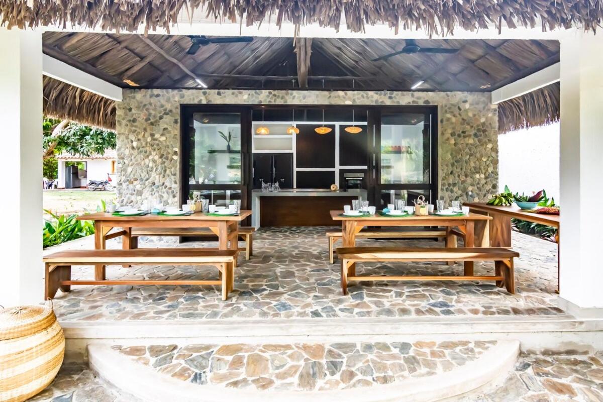 NEW beach villa w pool between Tayrona & Palomino