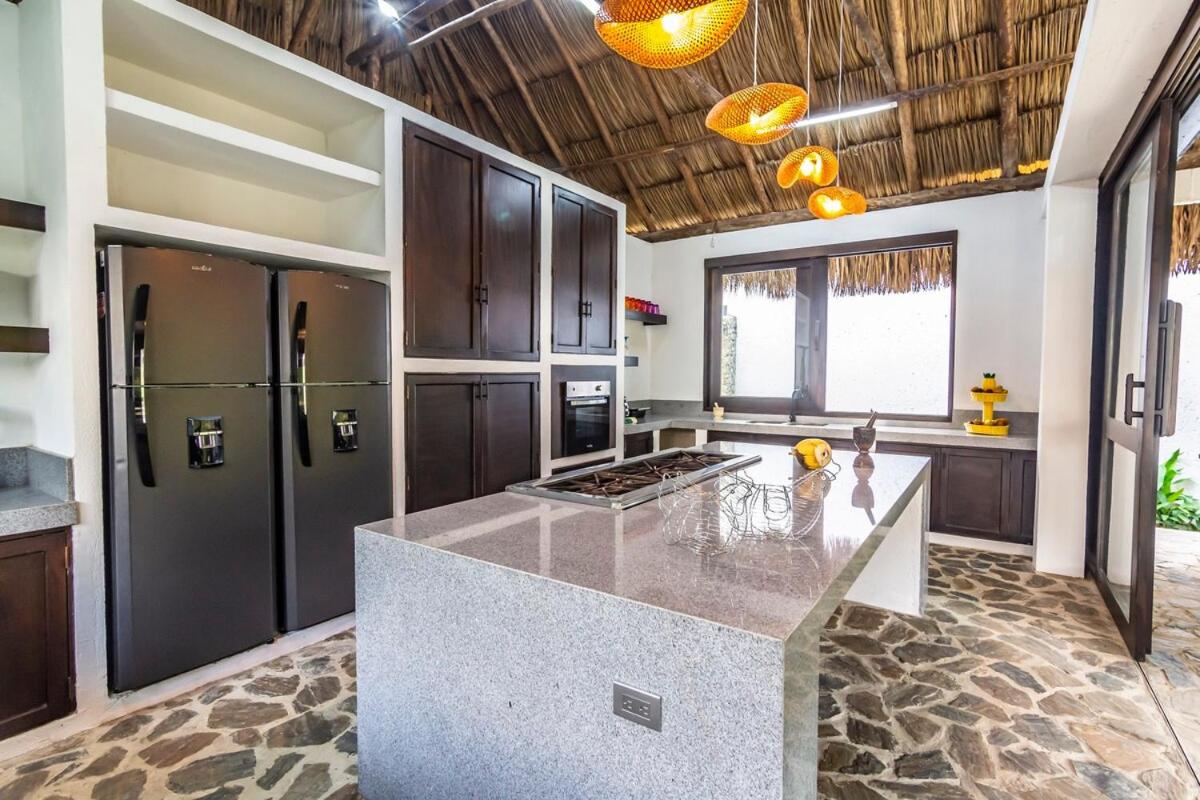 NEW beach villa w pool between Tayrona & Palomino