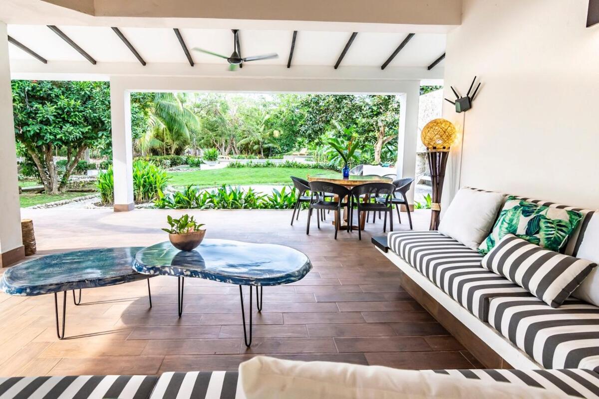 NEW beach villa w pool between Tayrona & Palomino