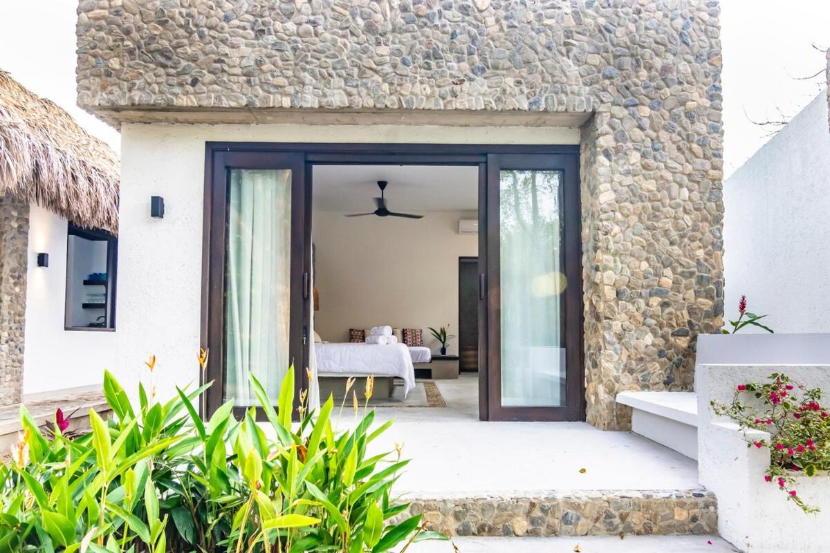 NEW beach villa w pool between Tayrona & Palomino