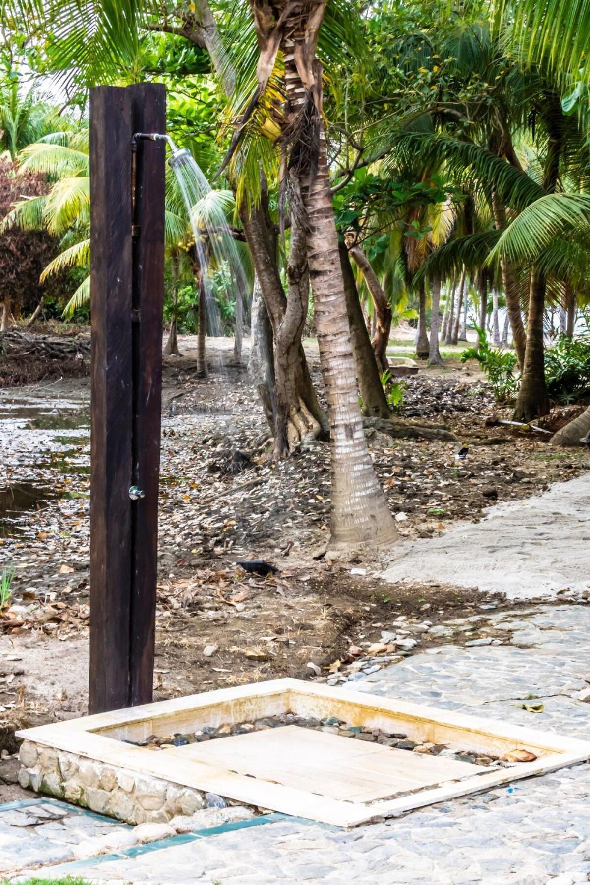 NEW beach villa w pool between Tayrona & Palomino