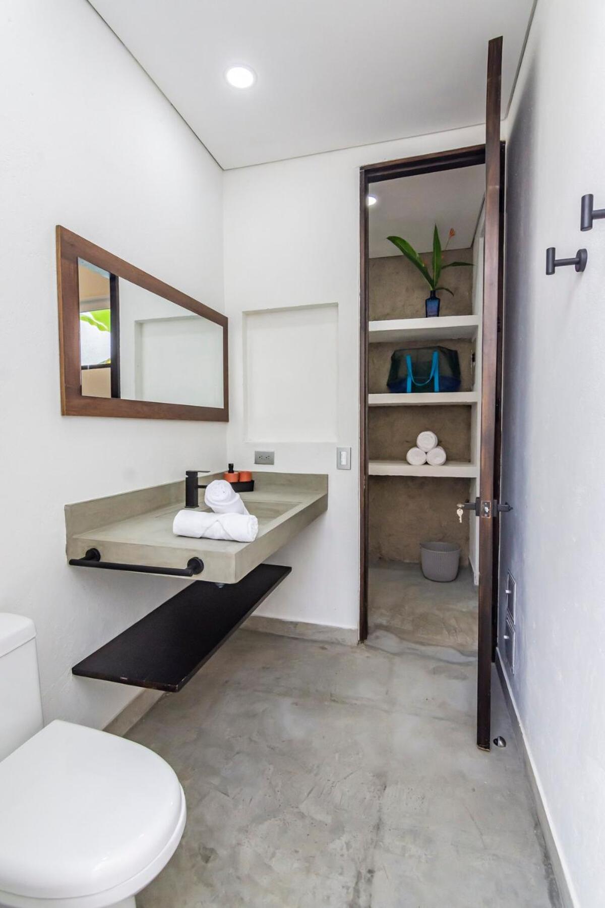 NEW beach villa w pool between Tayrona & Palomino