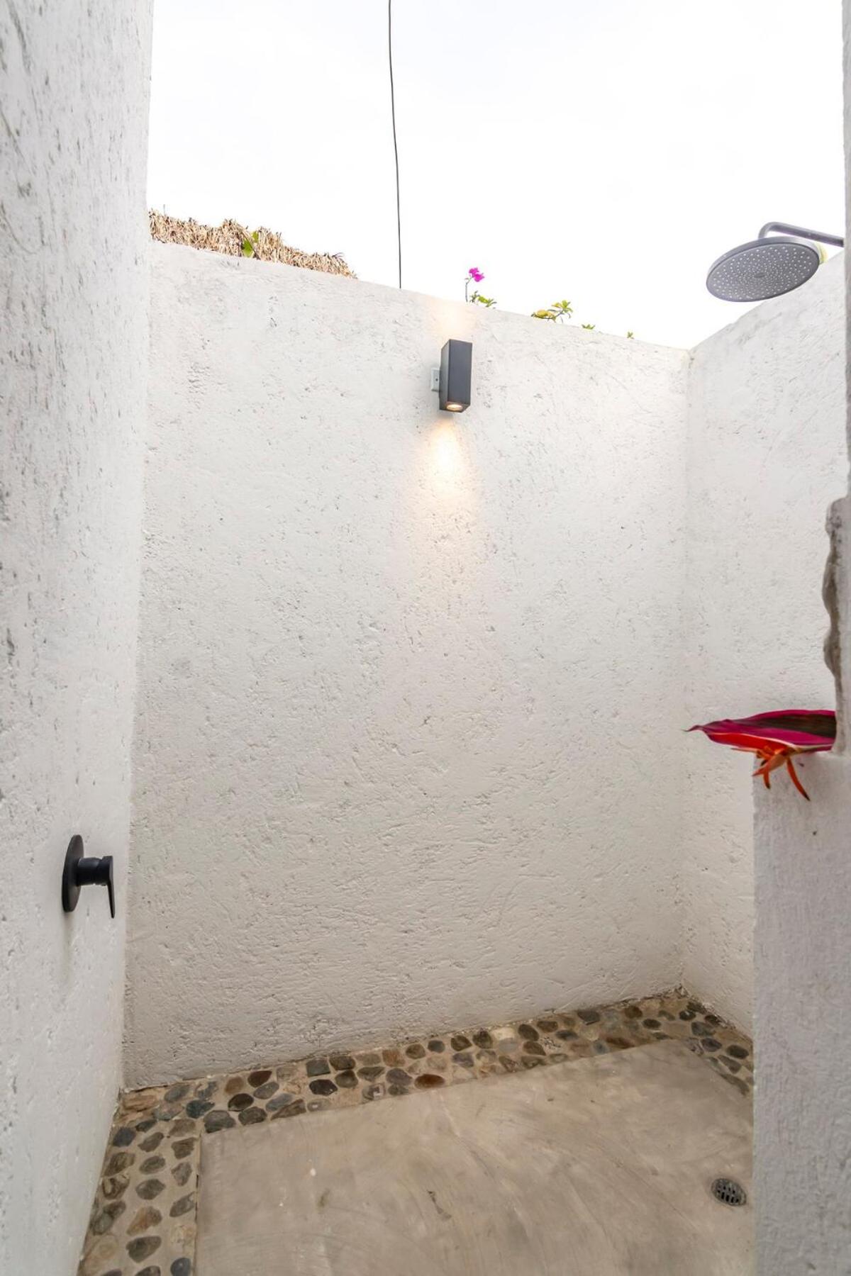 NEW beach villa w pool between Tayrona & Palomino