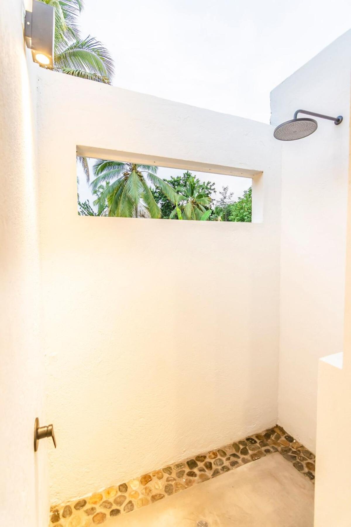 NEW beach villa w pool between Tayrona & Palomino