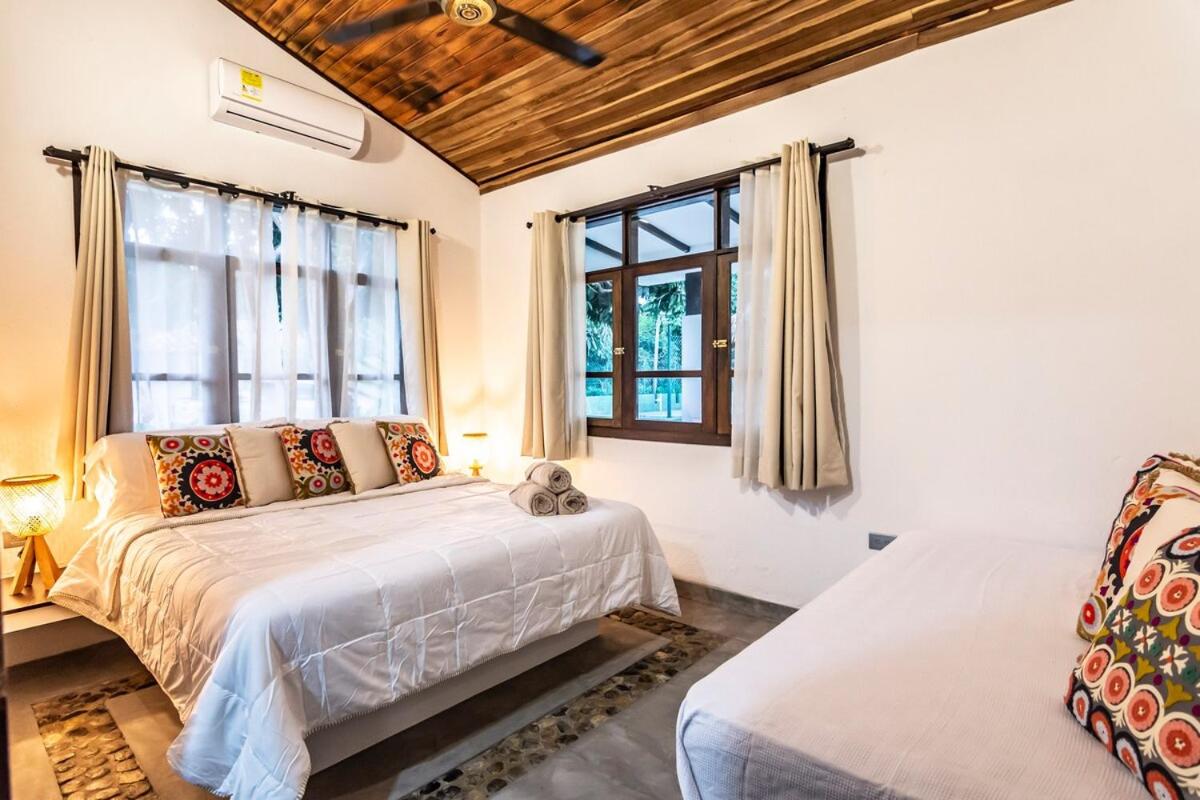 NEW beach villa w pool between Tayrona & Palomino