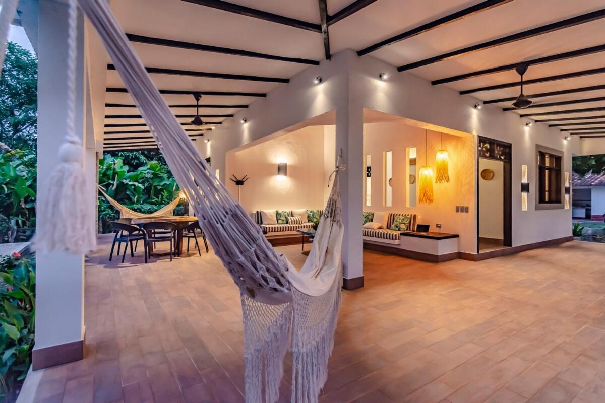 NEW beach villa w pool between Tayrona & Palomino