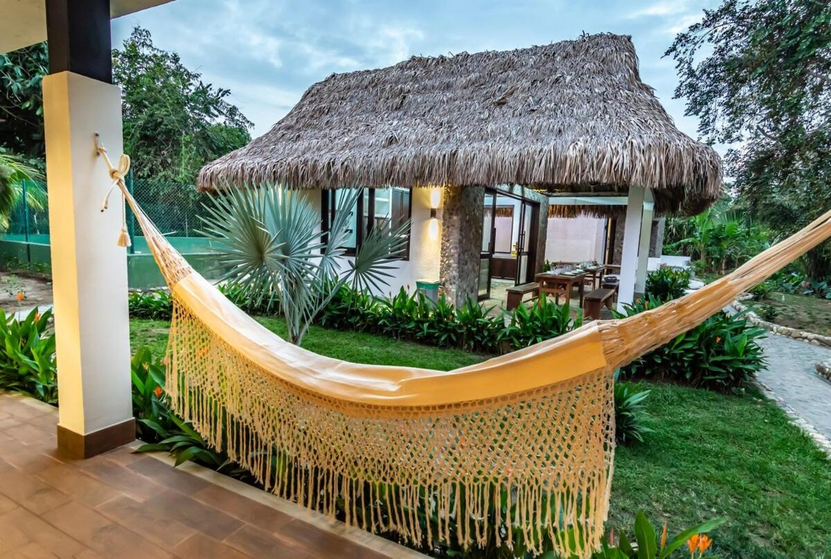 NEW beach villa w pool between Tayrona & Palomino
