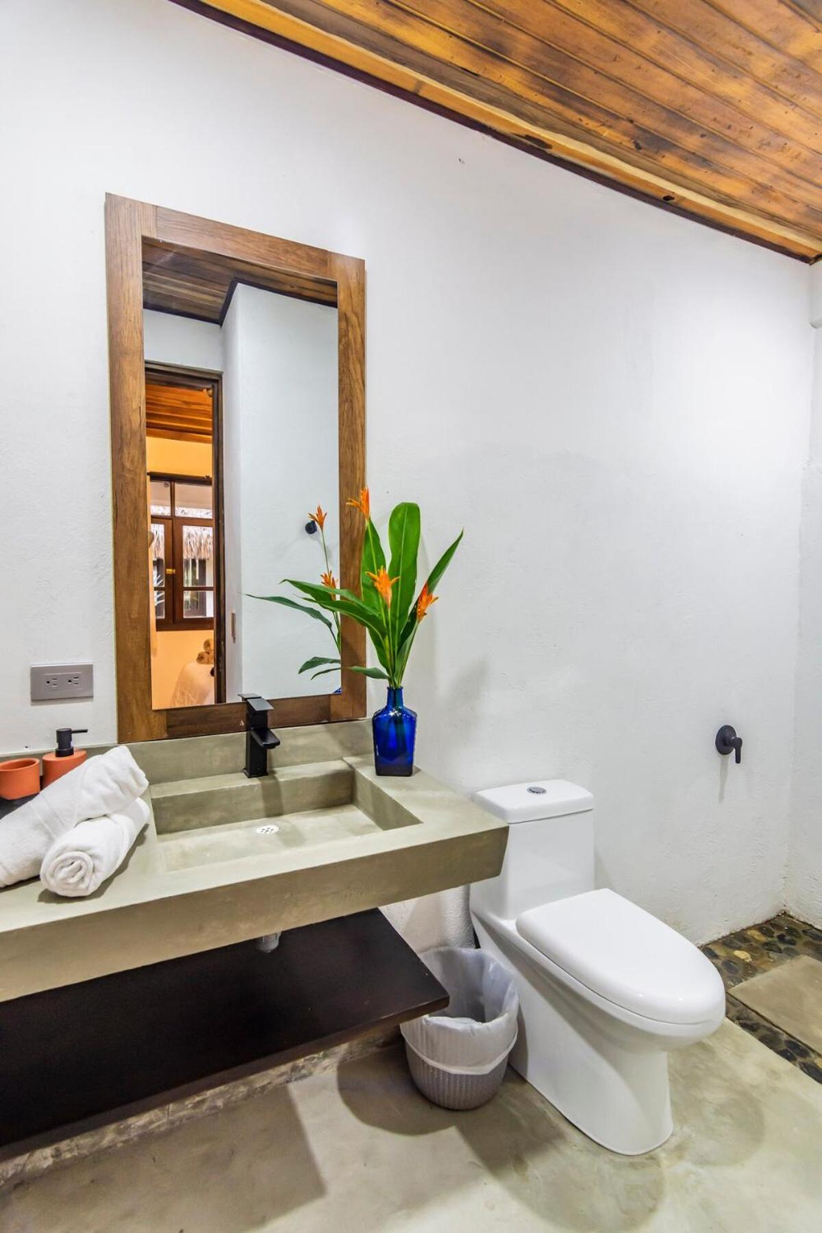 NEW beach villa w pool between Tayrona & Palomino