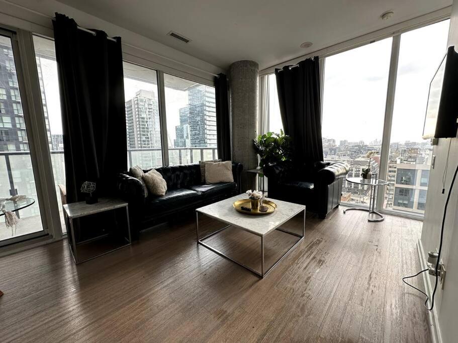 Blue Jays CN Tower Suite