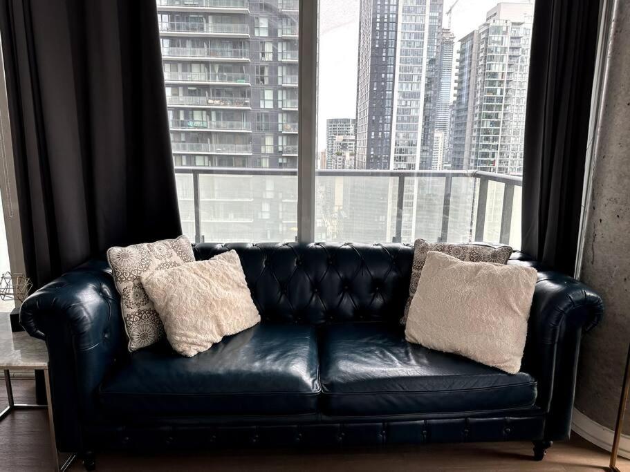 Blue Jays CN Tower Suite