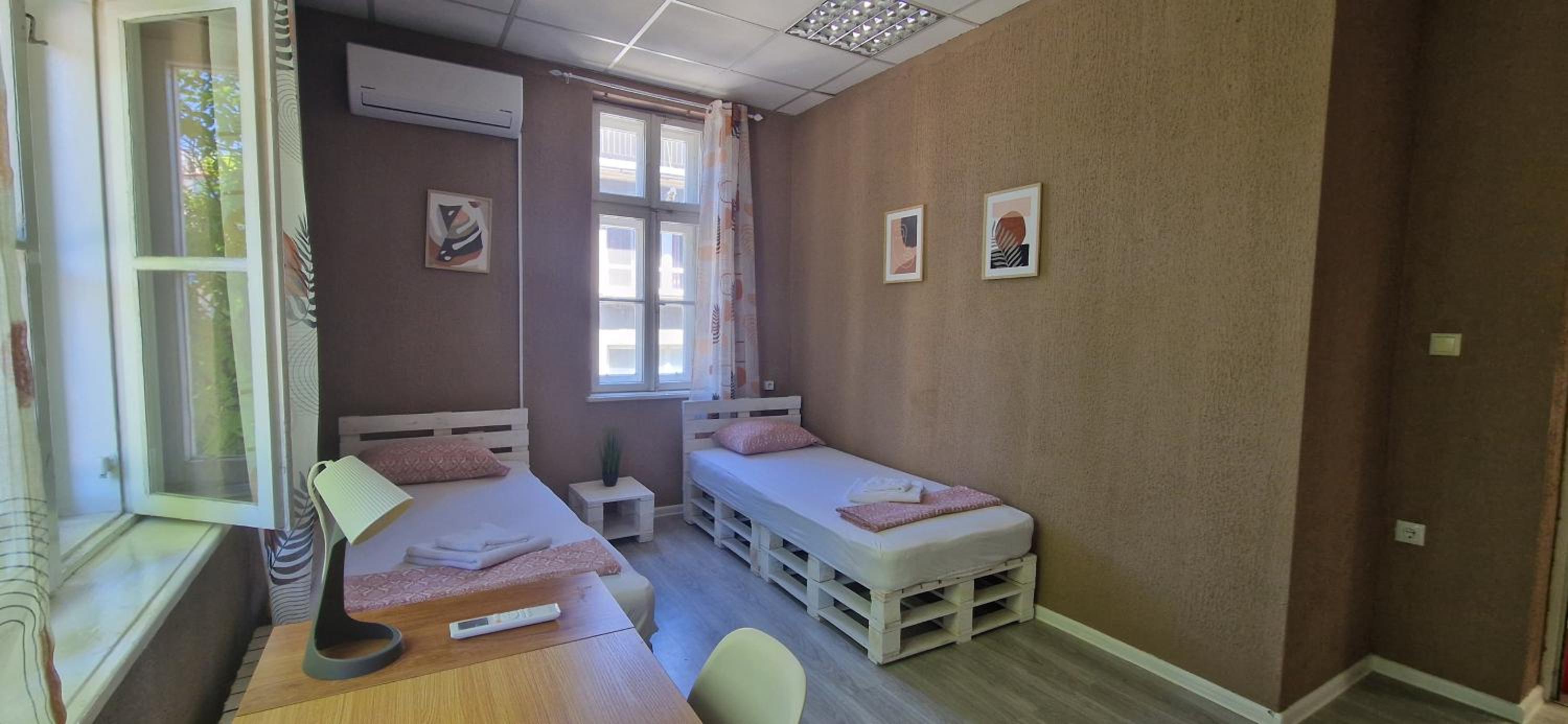 Lambo's Corner Varna - Guest Rooms