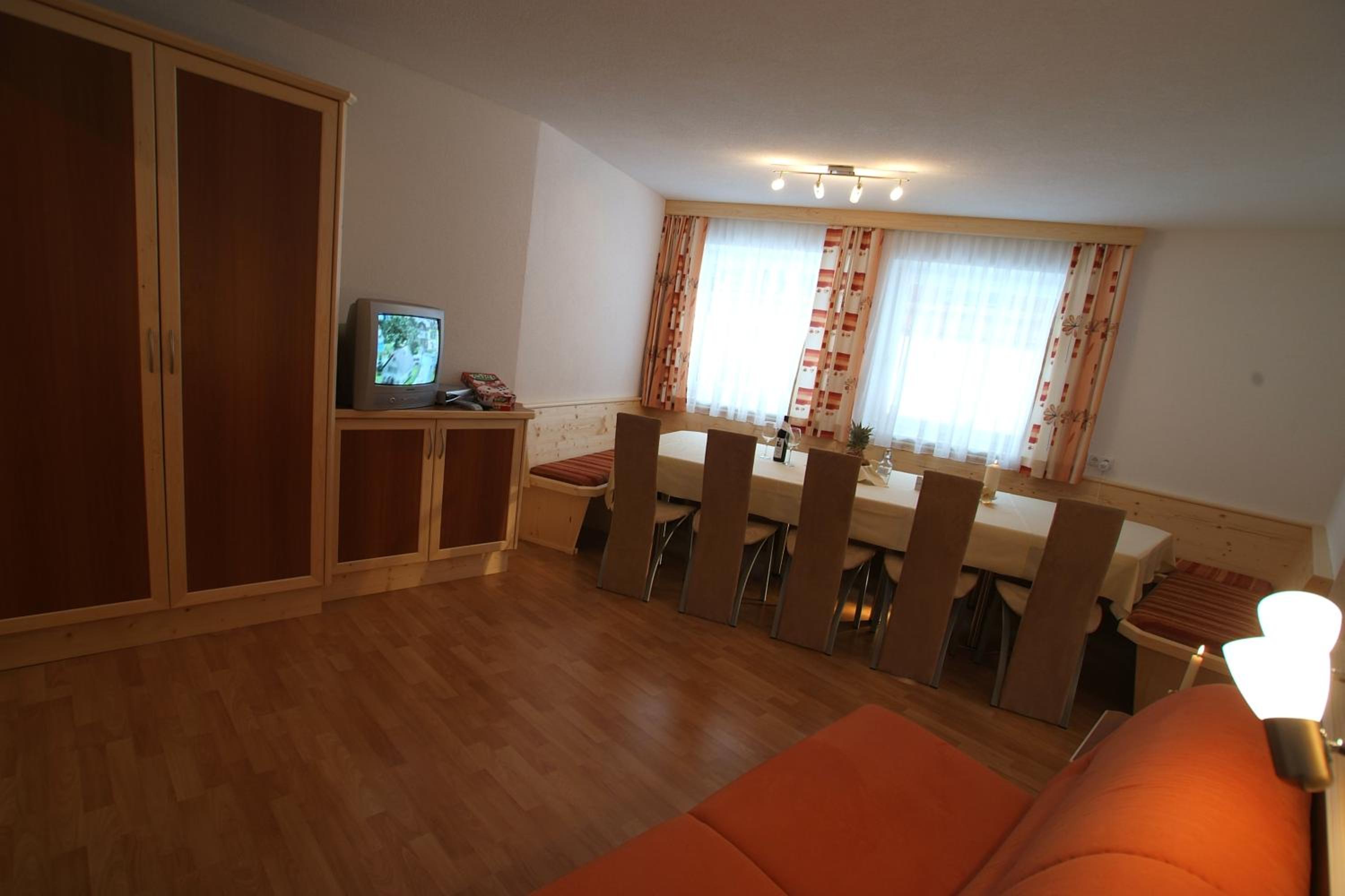 Apart la Montagnia view 5