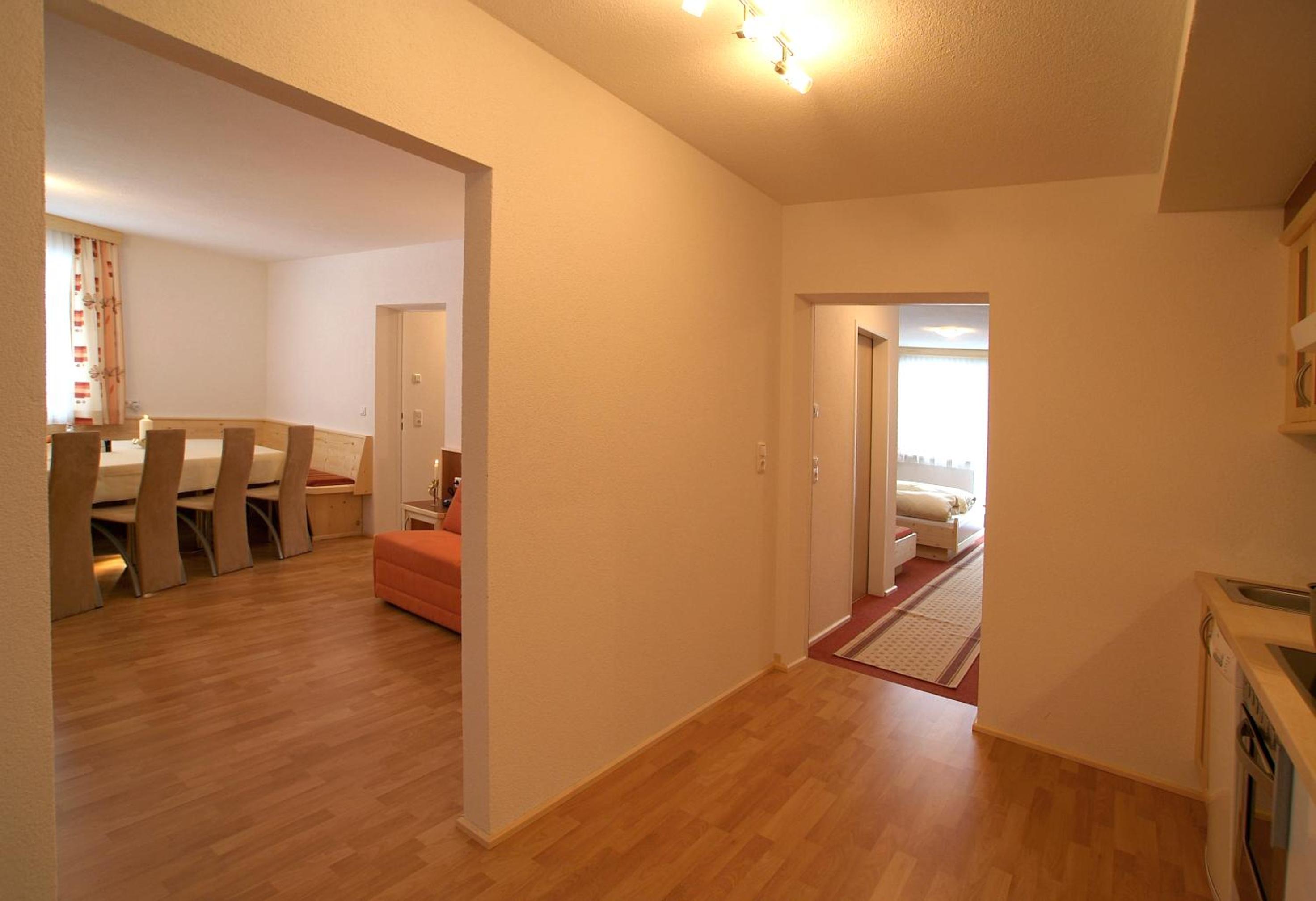 Apart la Montagnia view 4