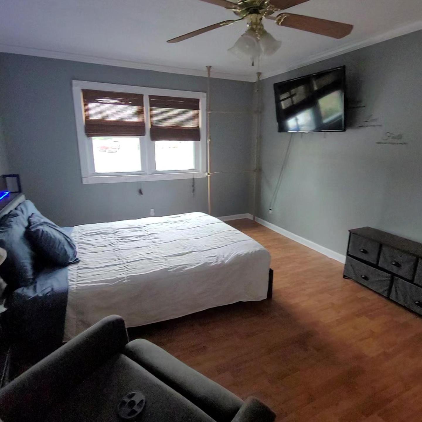 Fayetteville Vacations - 4 bd home close to Fort Liberty - Property Image 33