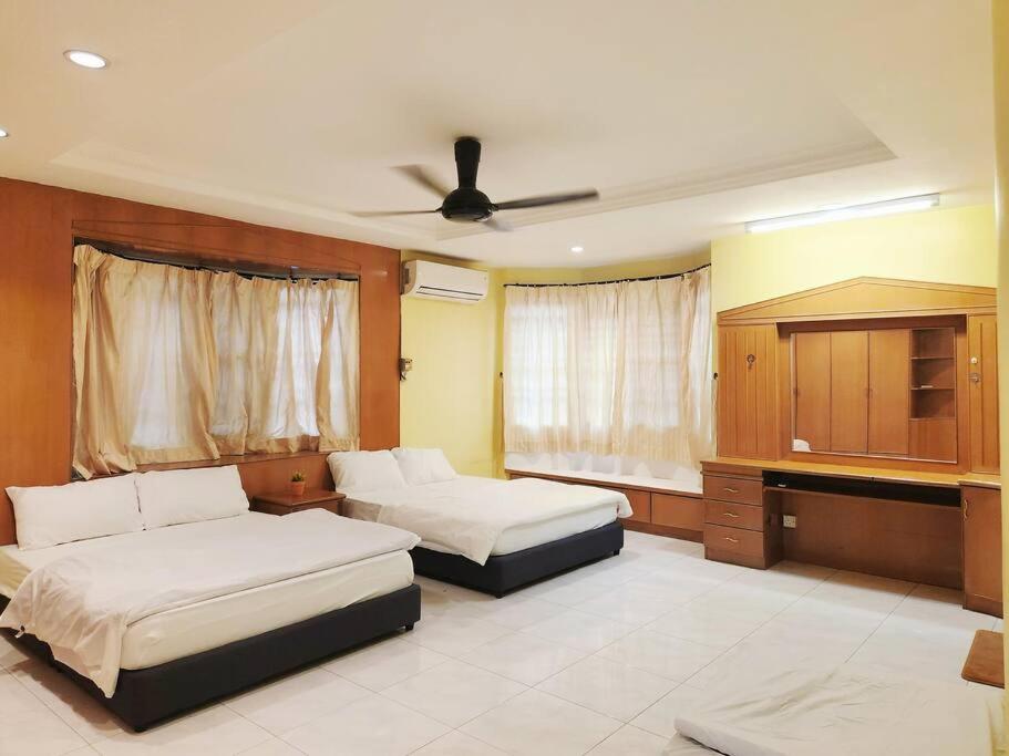 5 min to IPOH town 6br PASIR PUTEH 6BR 26pax mahjong photo 3