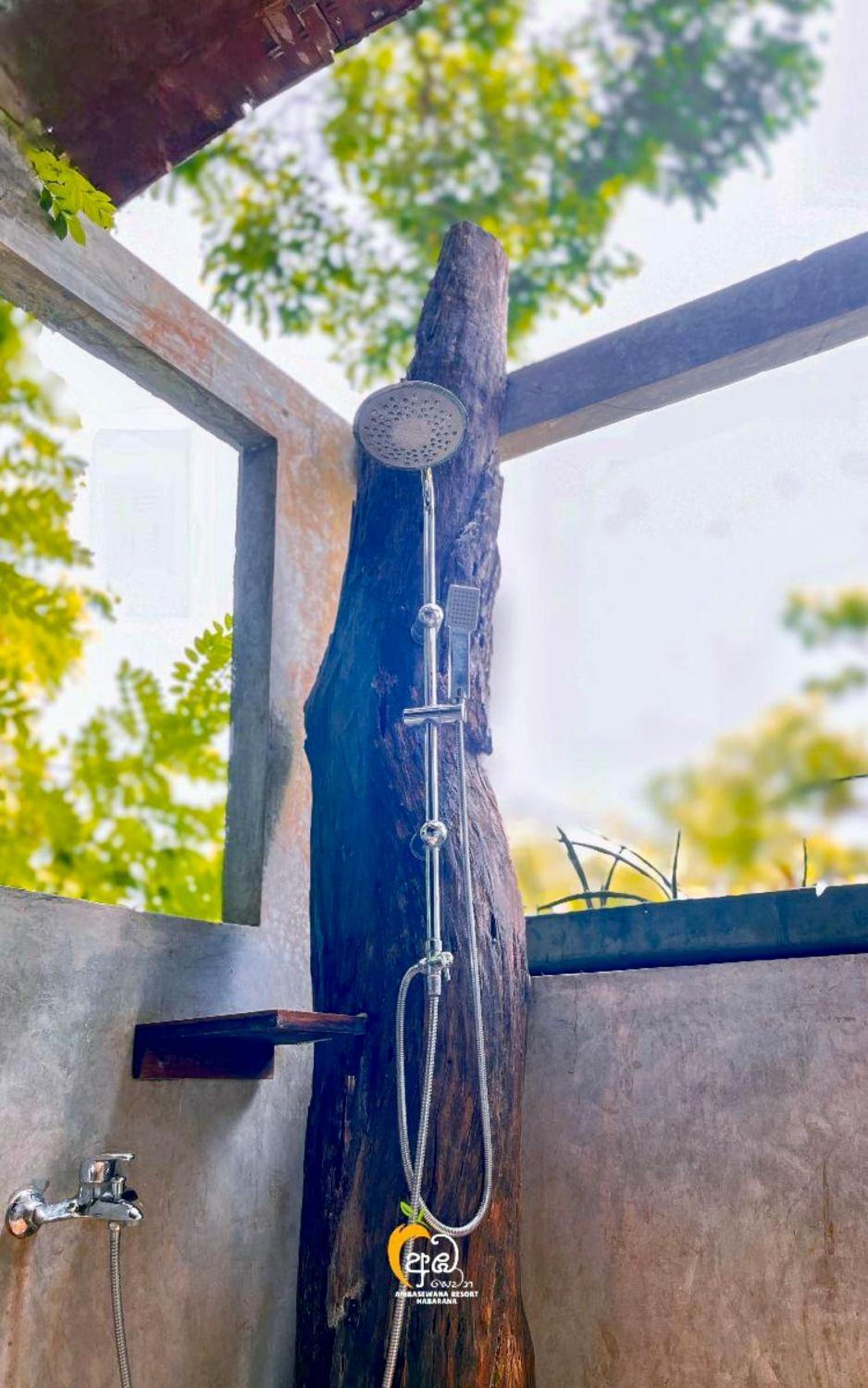 Habarana Tree House Ambasewana Resort