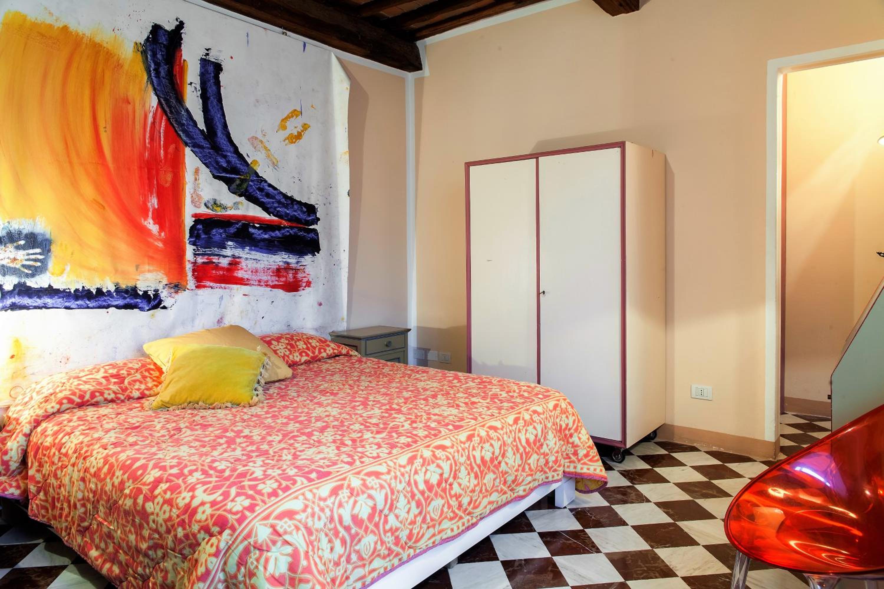 Cavour33 en Massa — hotel room