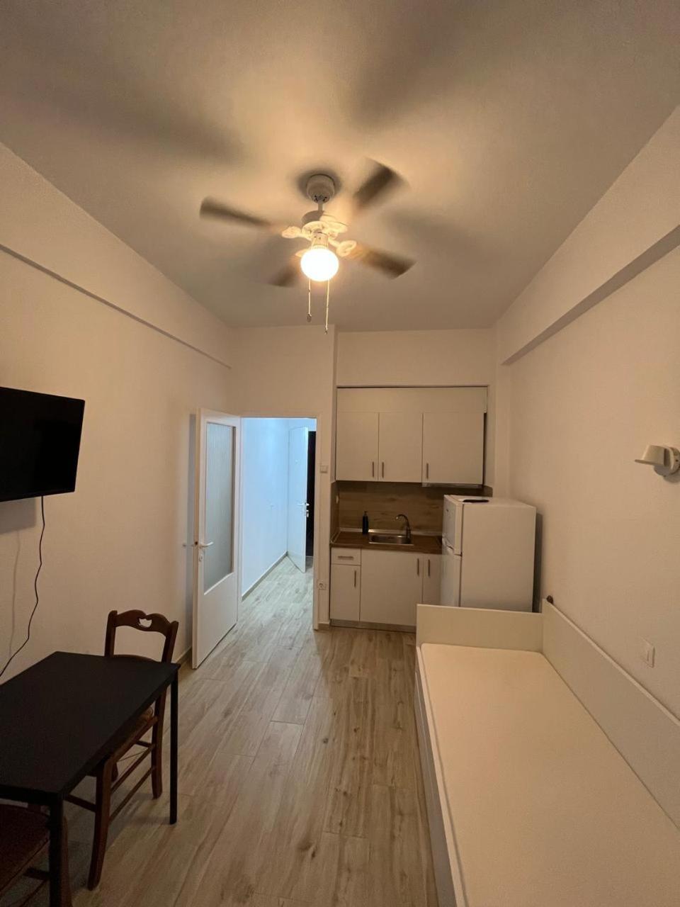 JIMMY'S Apartments view 2