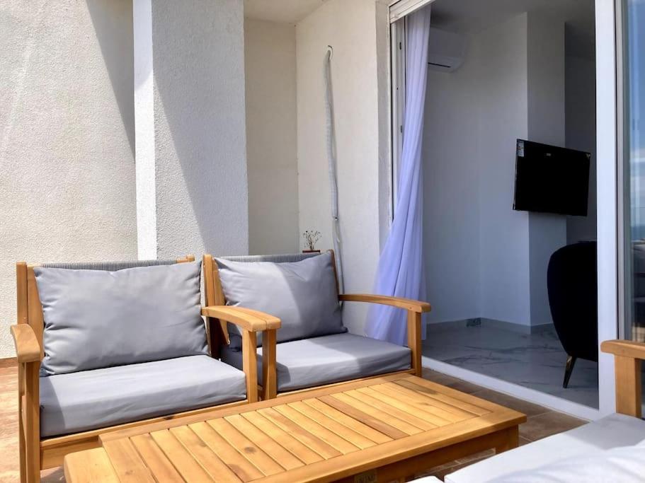 Turquoise Sea Apartment