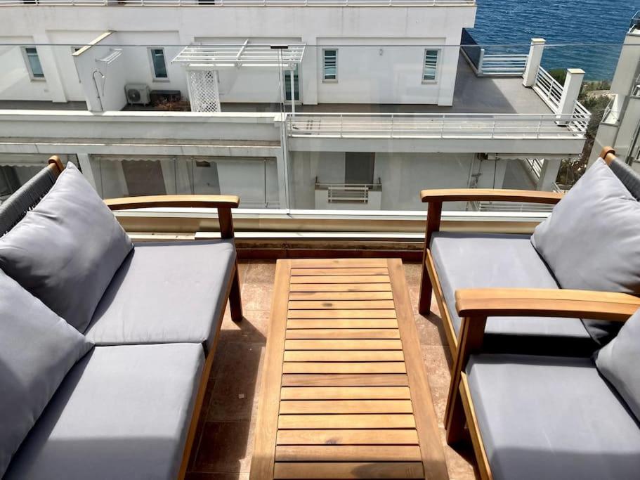 Turquoise Sea Apartment