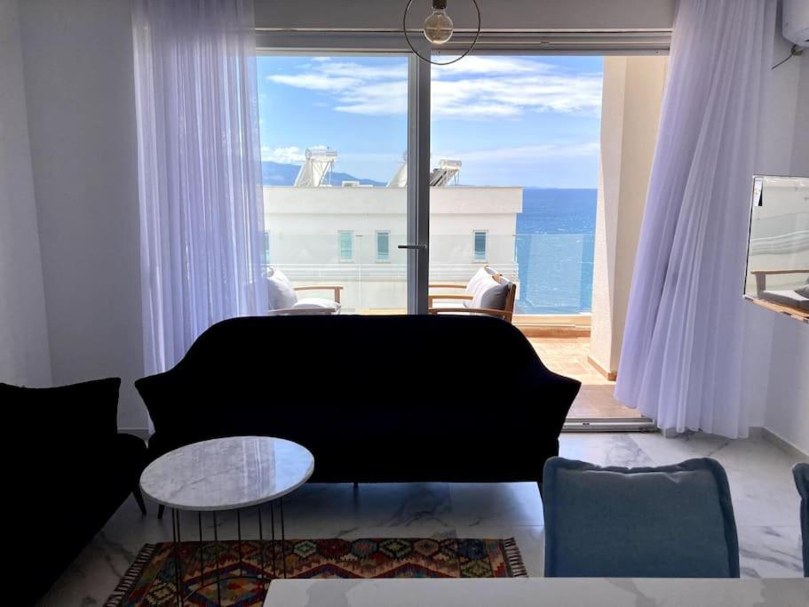Turquoise Sea Apartment