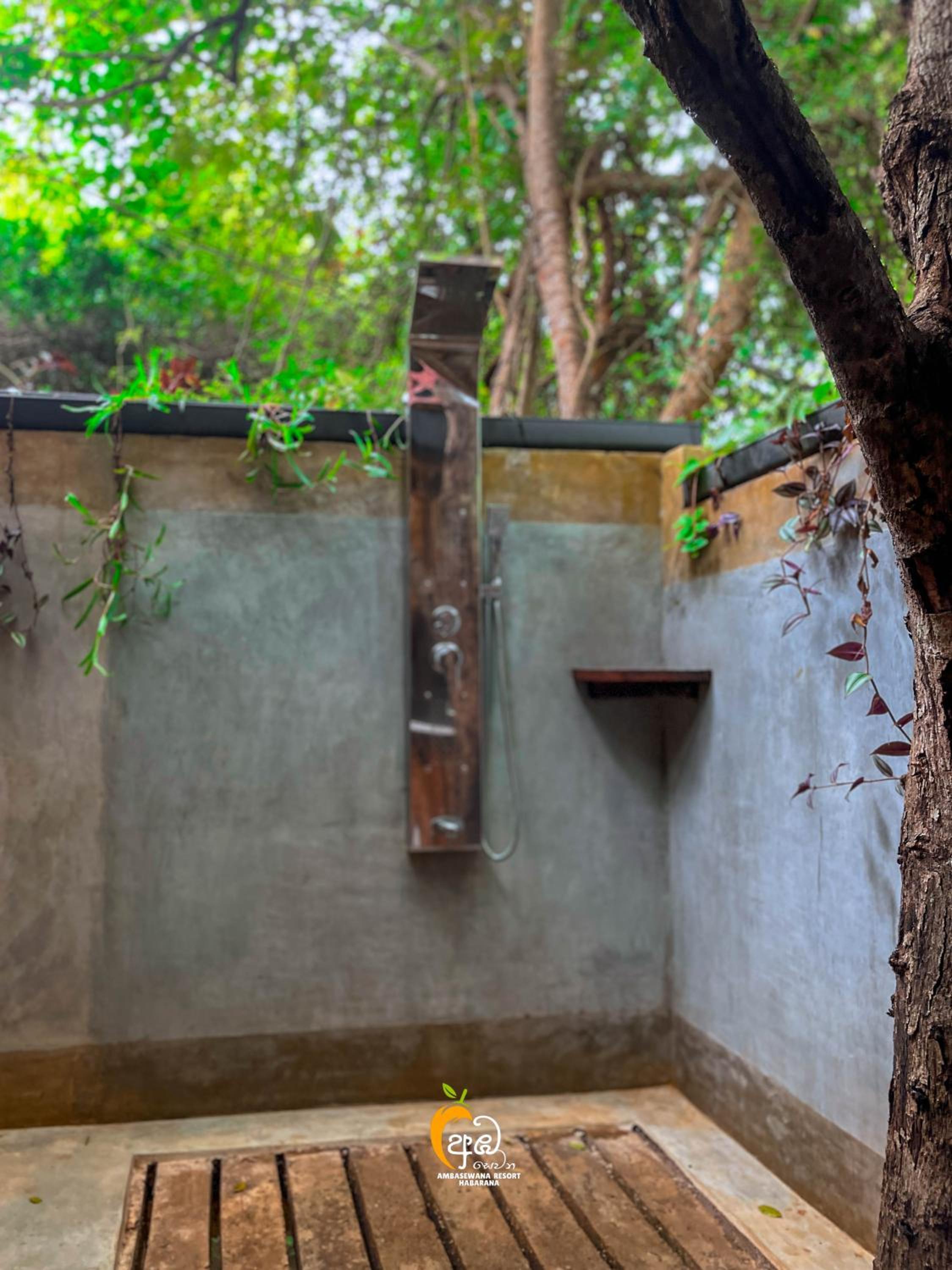 Habarana Tree House Ambasewana Resort