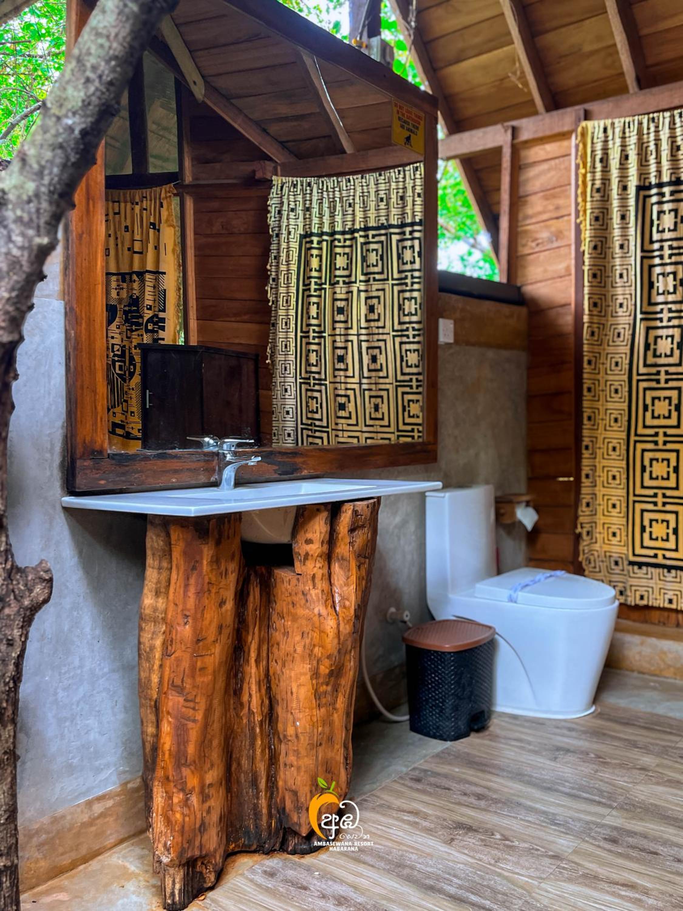 Habarana Tree House Ambasewana Resort