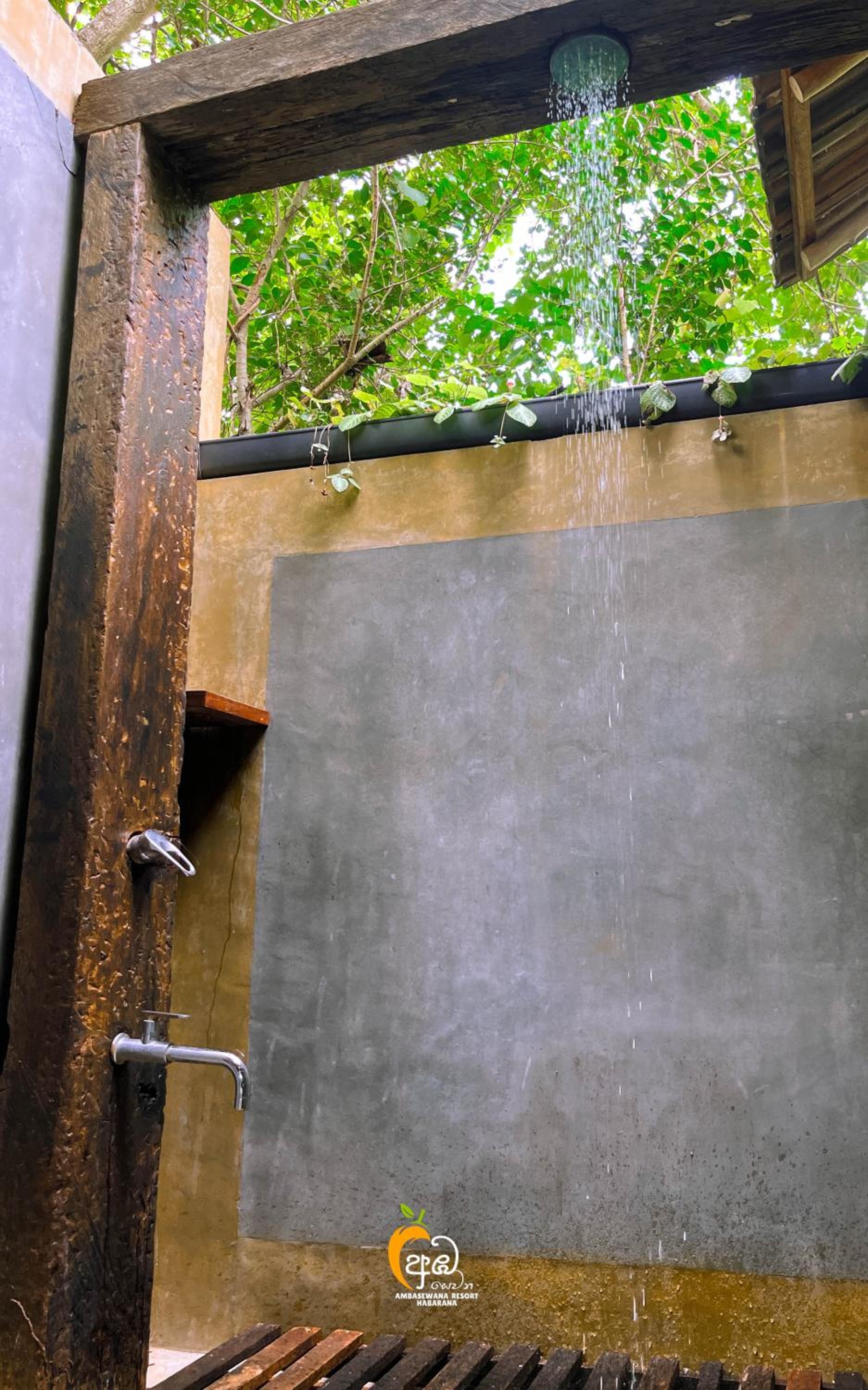 Habarana Tree House Ambasewana Resort