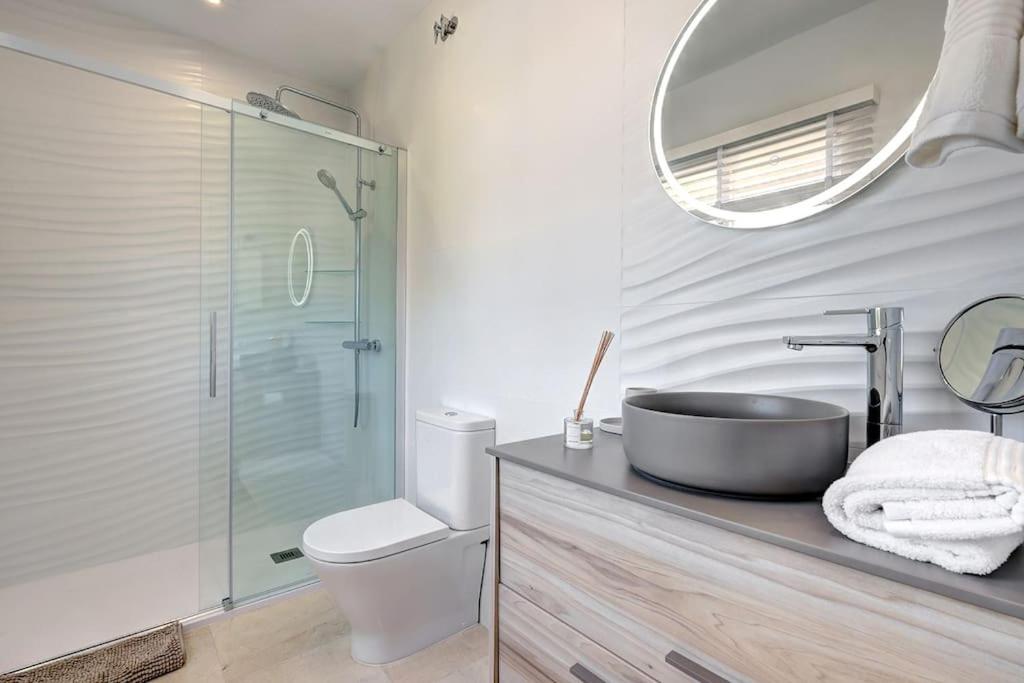 034 Luxury La Cala Villa, Private Pool and Sea Views