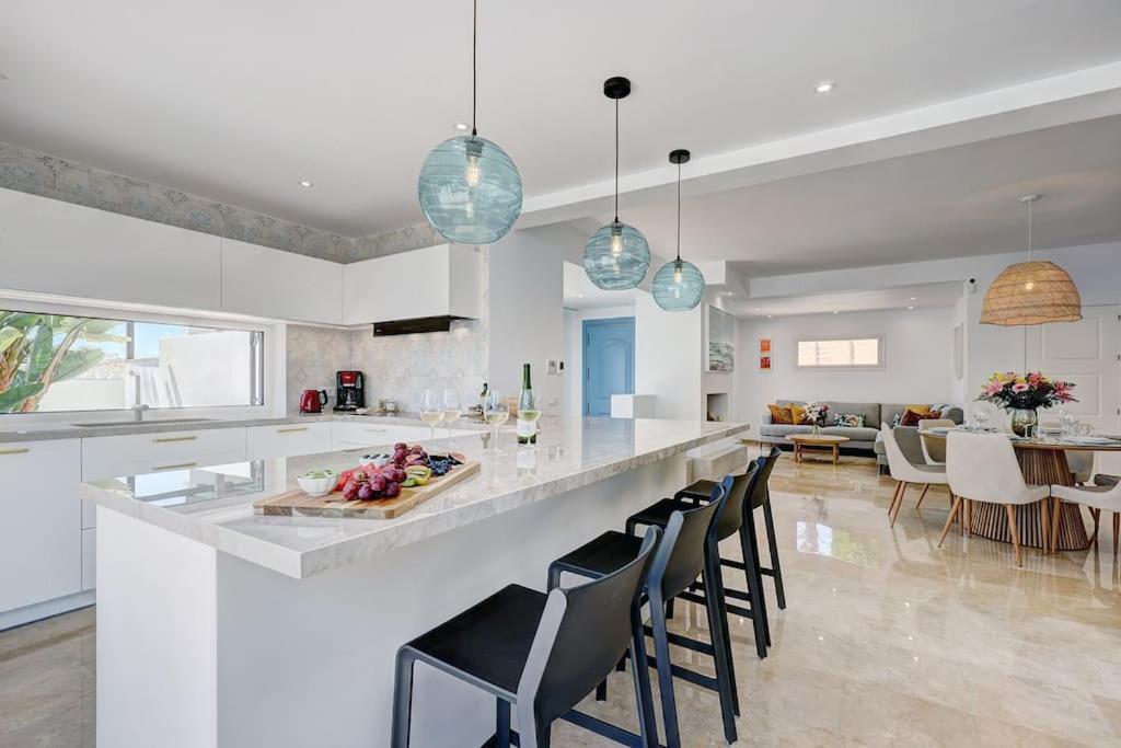 034 Luxury La Cala Villa, Private Pool and Sea Views