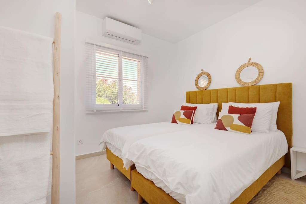034 Luxury La Cala Villa, Private Pool and Sea Views